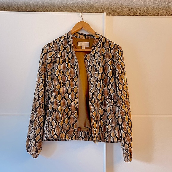 LAST DAY TO BUY! MICHAEL KORS JACKET - Picture 2 of 13